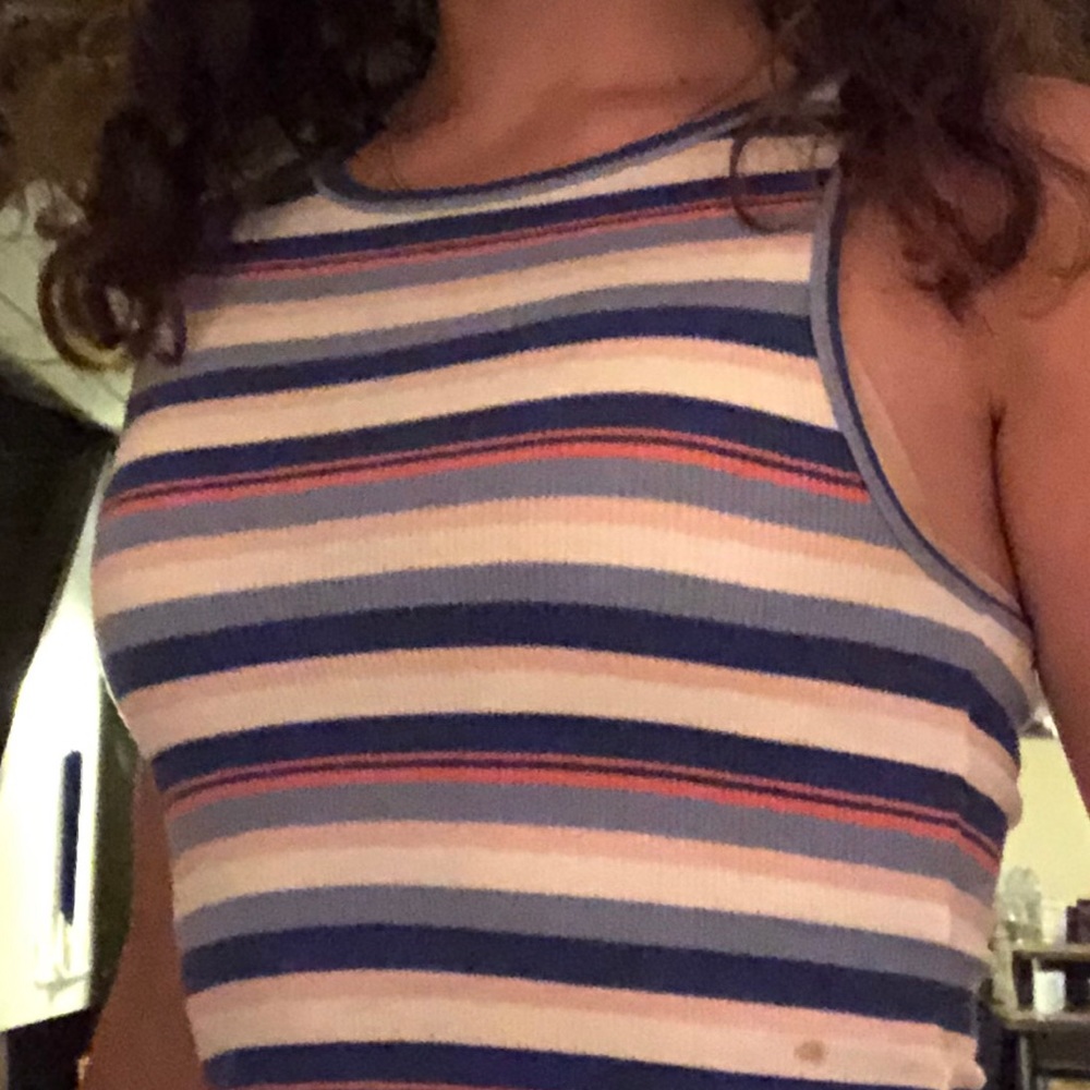 Cute striped Mossimo tank! School approved straps!